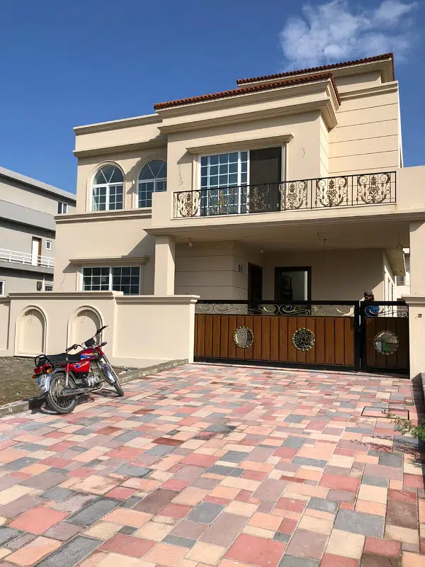 40x80 House For Sale In D12